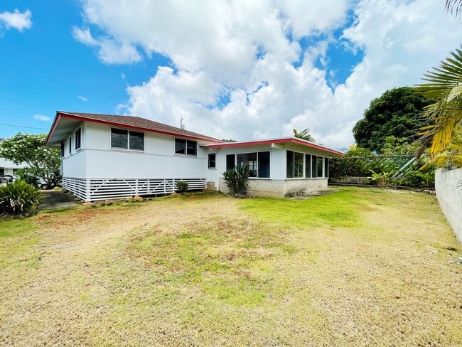 Building Photo - Pet Friendly Kailua House