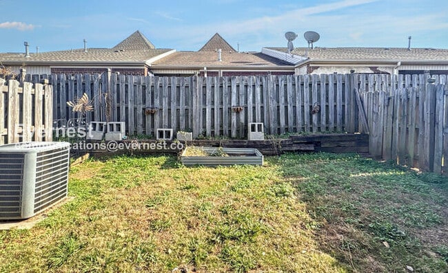 Building Photo - 6082 Townley Ct