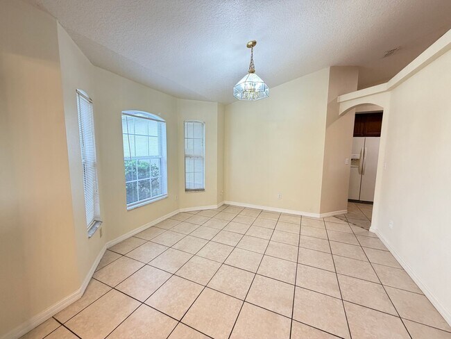 Building Photo - 10438 Vista Pines Loop