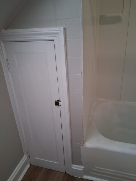 Bathroom - Storage closet - 266 S Prospect St