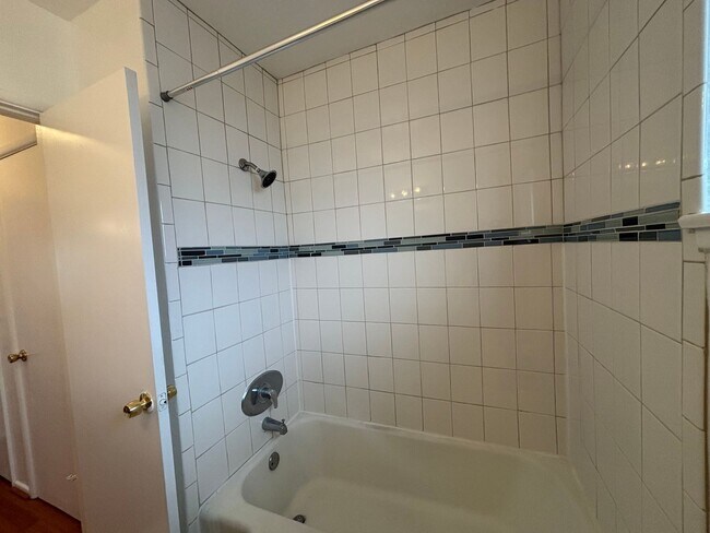 Building Photo - Chevy Chase, 719-729