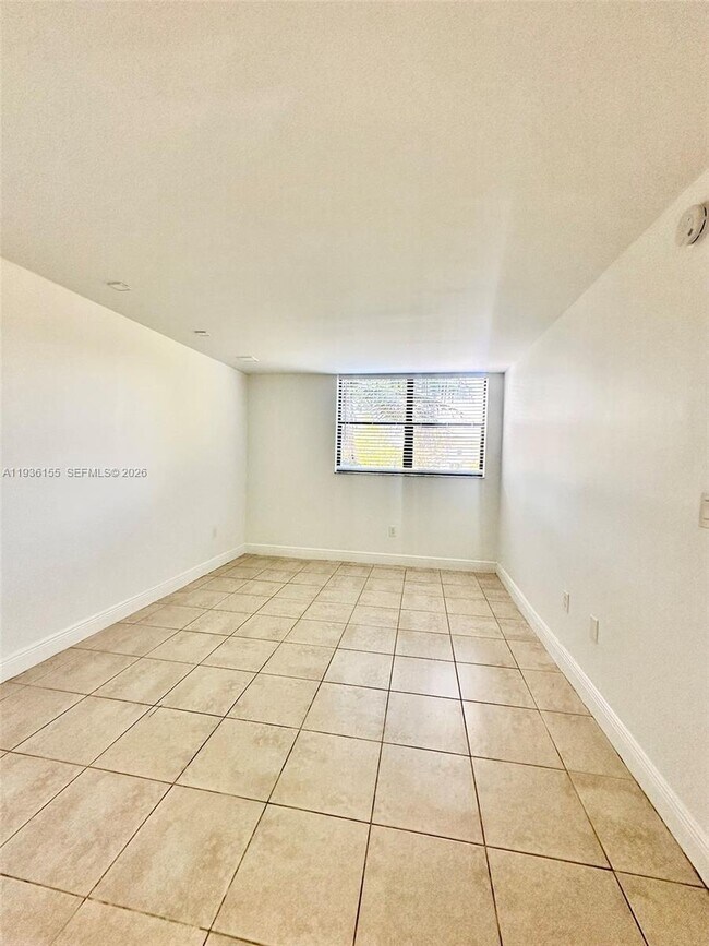 Building Photo - 10315 NW 9th St Cir