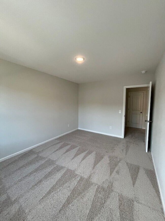 Building Photo - 5086 Northstar Dr