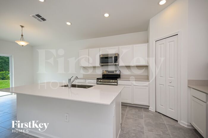 Building Photo - 304 Kayden Cv