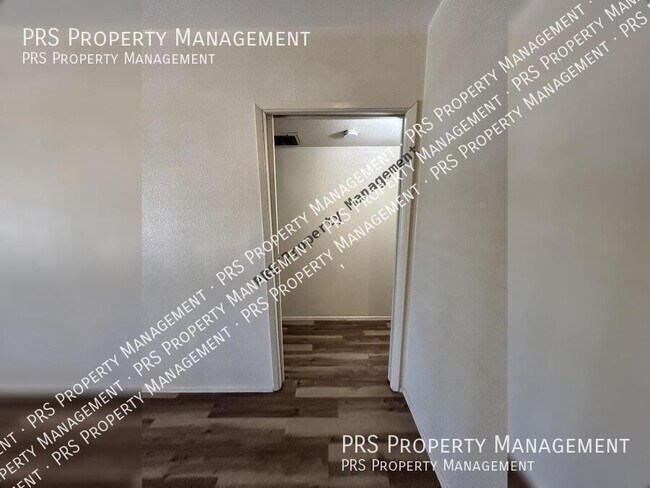 Building Photo - 6926 E Windsor Ave