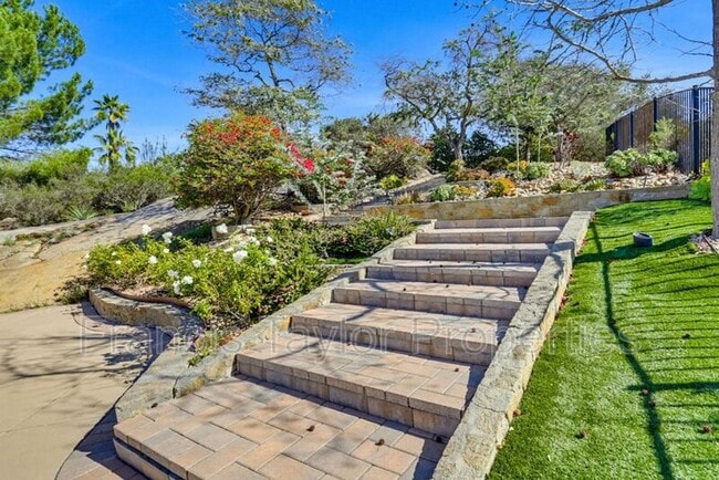 Building Photo - 29059 Meadow Glen Way W