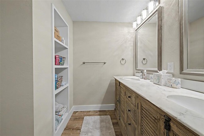 Building Photo - 5408 Eagles Point Cir