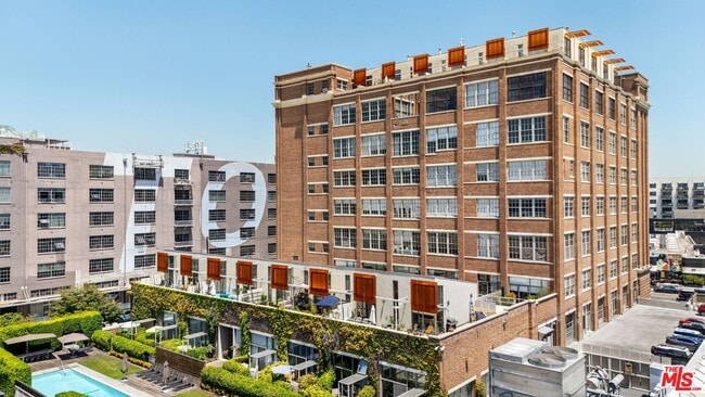 Building Photo - 1850 Industrial St