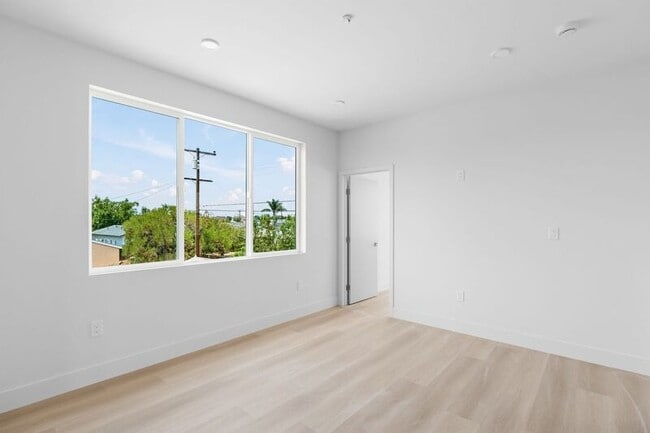 Building Photo - 3518 Oak Glen Ln