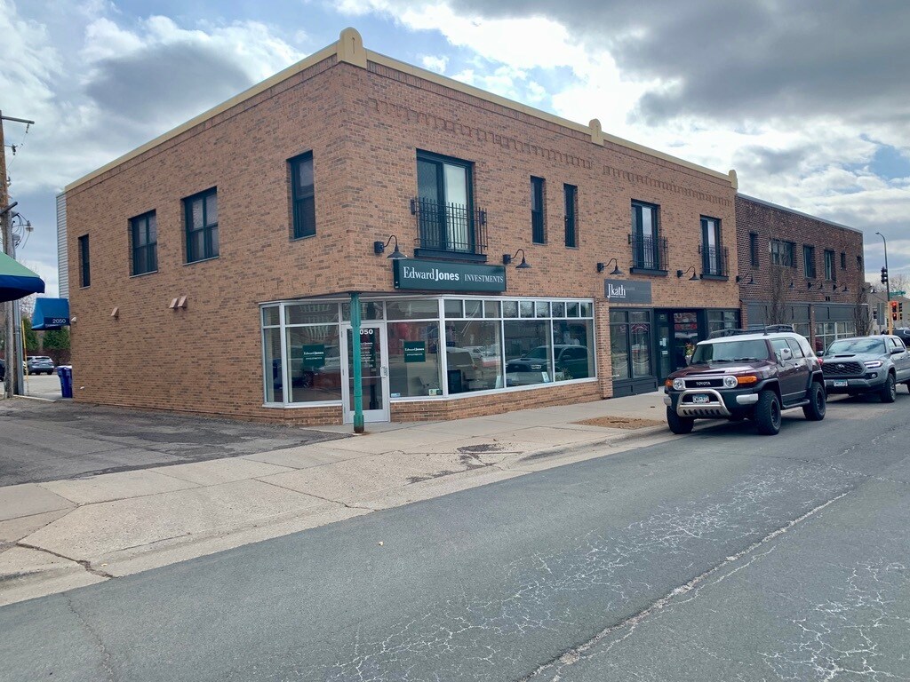 Building Photo - 2050 St Clair Ave