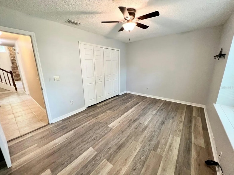 Building Photo - 3145 Chatsworth Ln