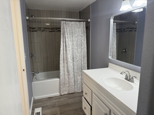 Building Photo - 5344 Flower Dr