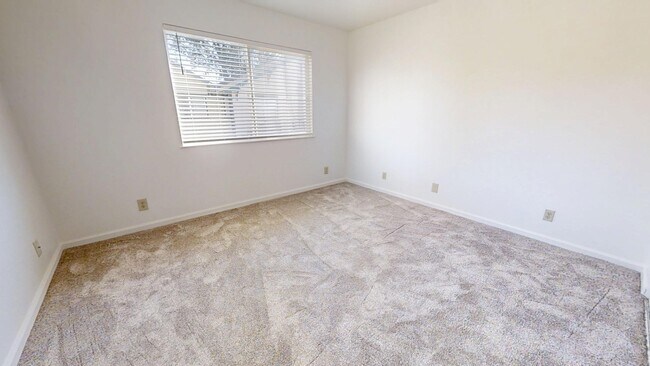 Building Photo - 1420 Slater Street