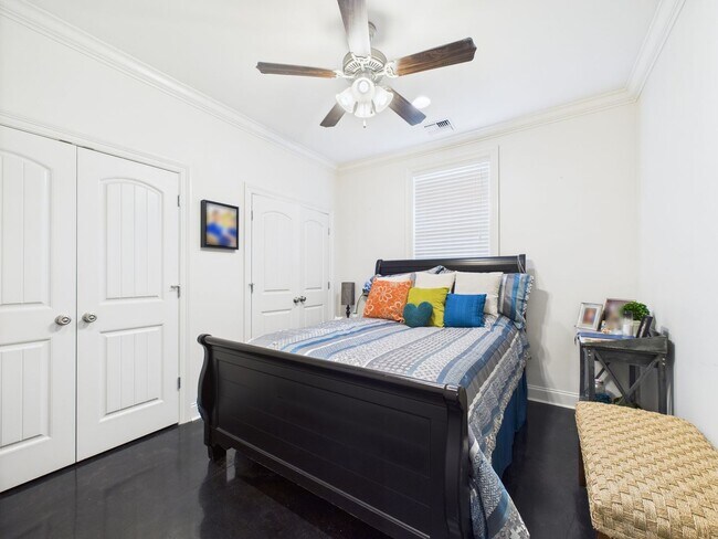 Building Photo - Nestled in the desirable Quail Hollow Subdivision