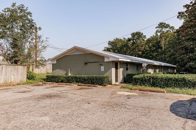 Building Photo - 550 Macon Hwy