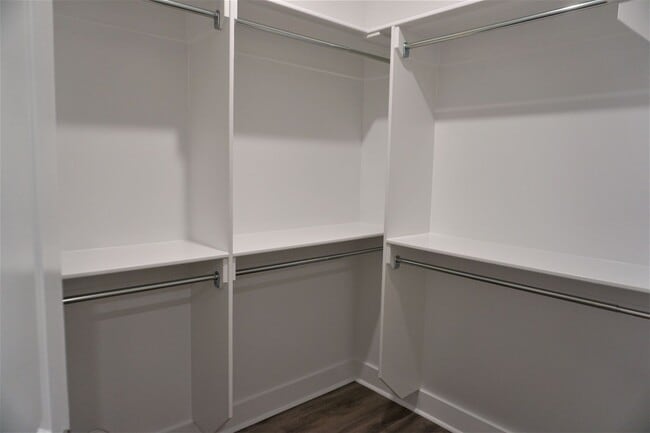 Building Photo - 3 Bedroom, 2 Bath Home in Valley View