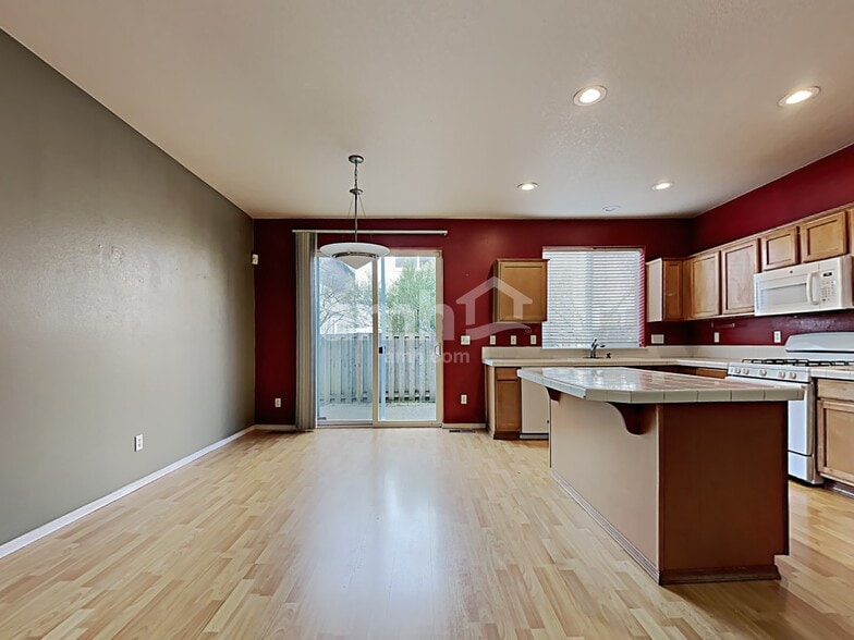 Building Photo - 17633 SW Falling Leaf Ct