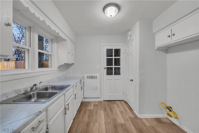 Building Photo - 3811 Highland Rd