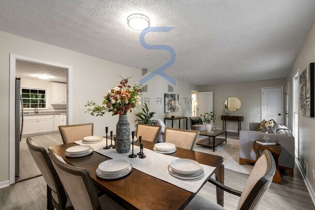 Building Photo - Move in before December 15th and get $100 OFF your rent for the first 3 months — PLUS a $250 Amaz...