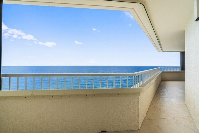 Building Photo - 5070 N Ocean Dr