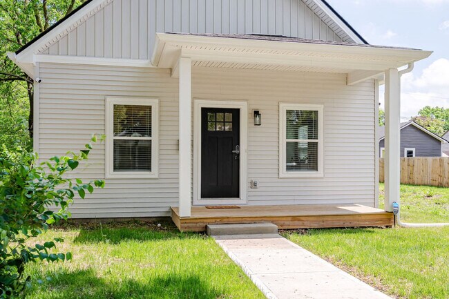 Building Photo - 2171 Sugar Grove Ave