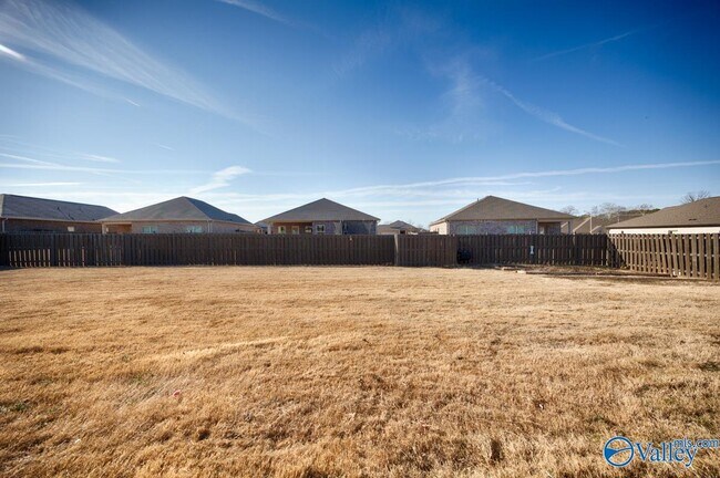 Building Photo - 106 Oak Fletcher Dr