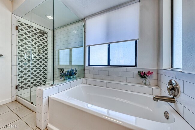 Building Photo - 969 Marigold Ct