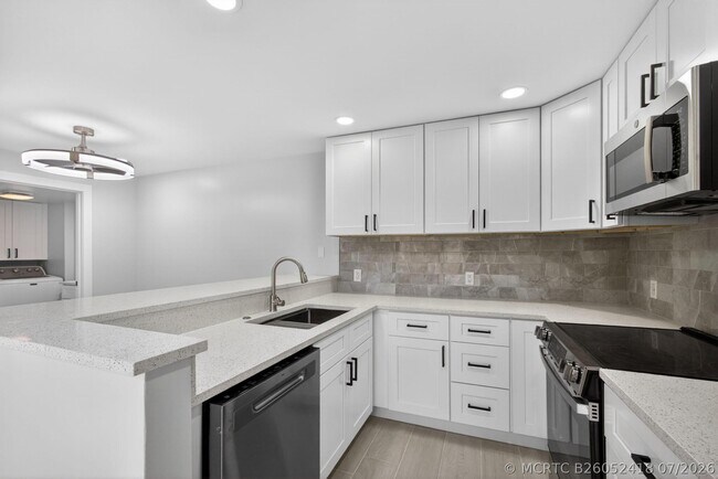 Building Photo - 183 Charter Way