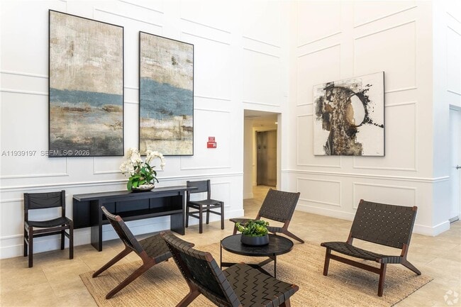 Building Photo - 1091 Galiano St