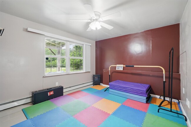 Building Photo - 2067 NY-211