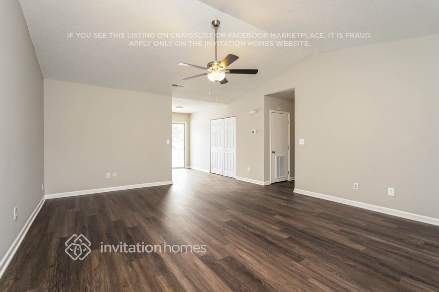 Building Photo - 2683 Stratford Lake Ct