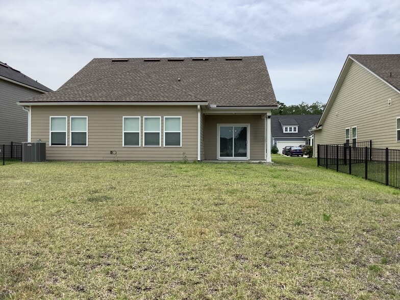 Building Photo - 892 Sunny Stroll Dr