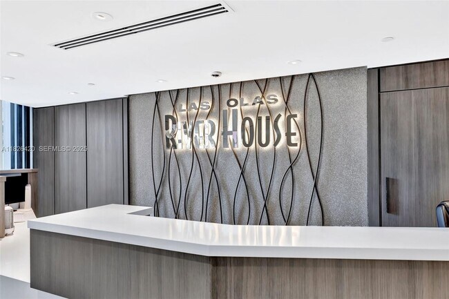 Building Photo - 333 Las Olas Way