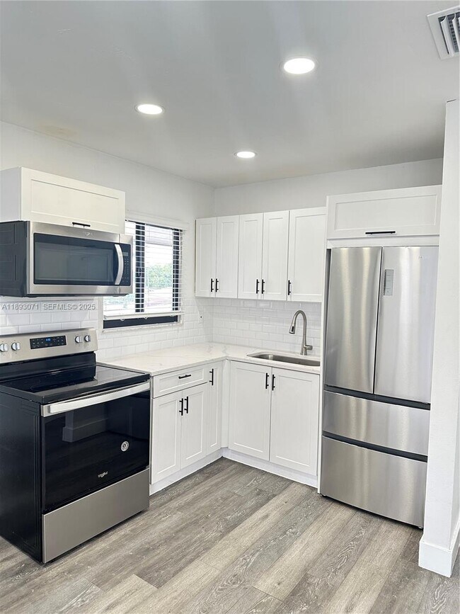 Building Photo - 97 NW 73rd Pl