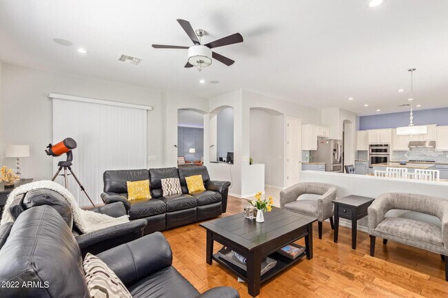 Building Photo - 4250 S Lafayette Dr