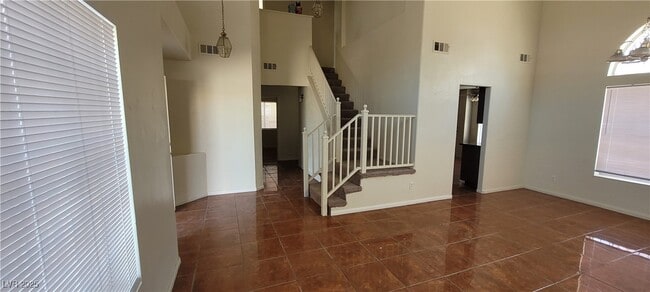 Building Photo - 5115 Blossom Ave