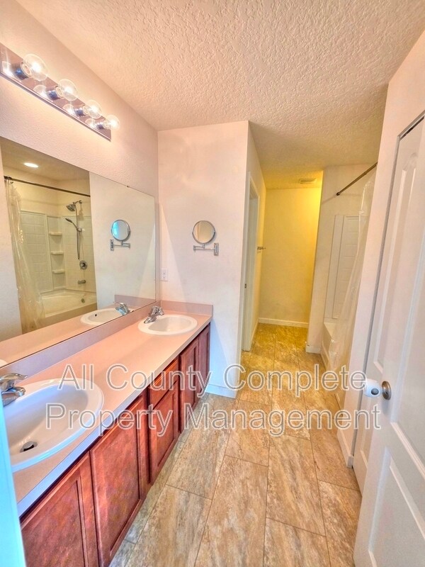 Building Photo - 8595 Dylan Michael Dr