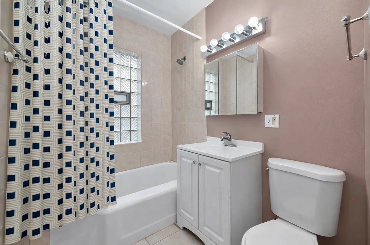 Building Photo - 7733 S Luella Ave