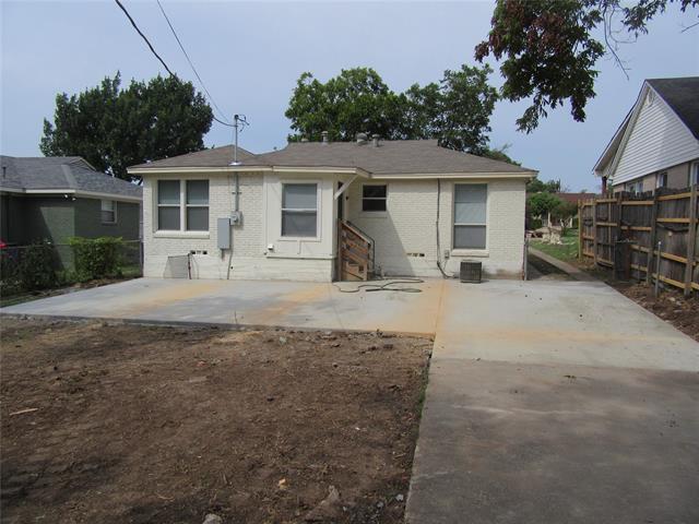 Building Photo - 702 Westmount Ave