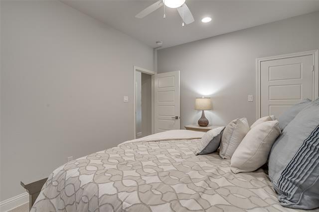 Building Photo - 6334 Oakbend Cir