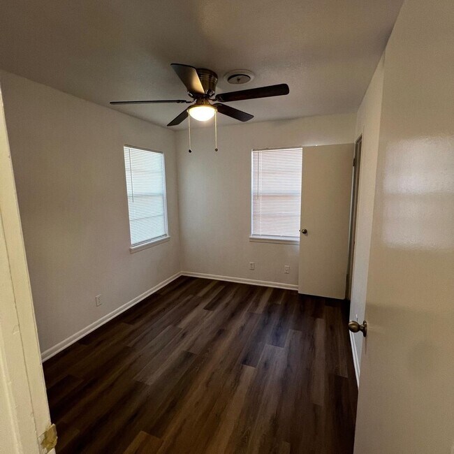Building Photo - Spacious 4BR House in Killeen
