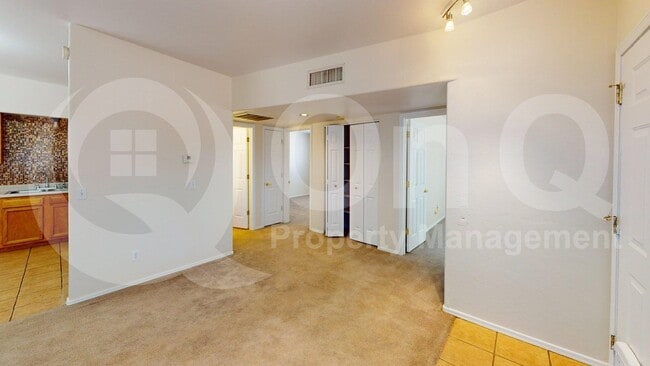 Primary Photo - 4009 N Stone Ave