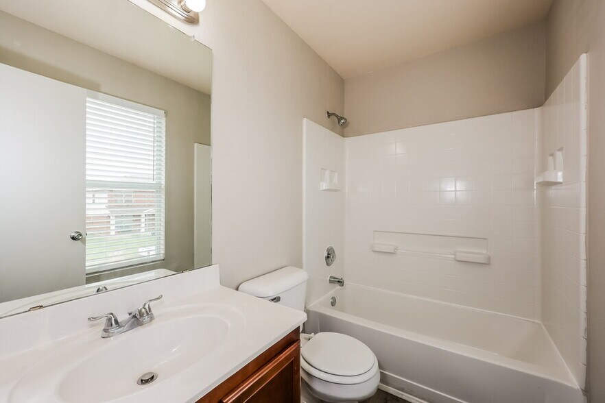 Building Photo - 6217 Winnebago Ct