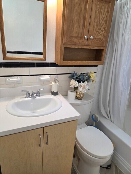 Bathroom 1 - 1130 Stephen Dr