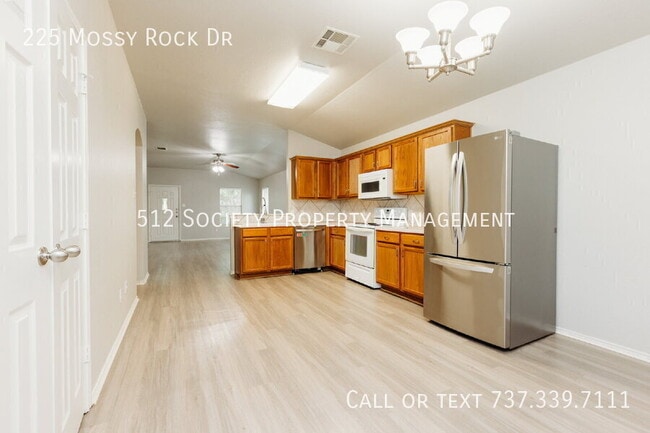 Building Photo - 225 Mossy Rock Dr