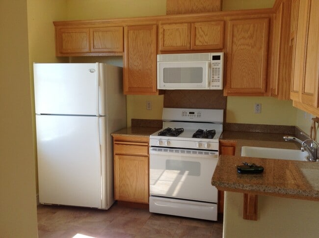 Kitchen - 3275 Dublin Blvd