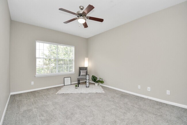 Building Photo - 2222 Maroneal St