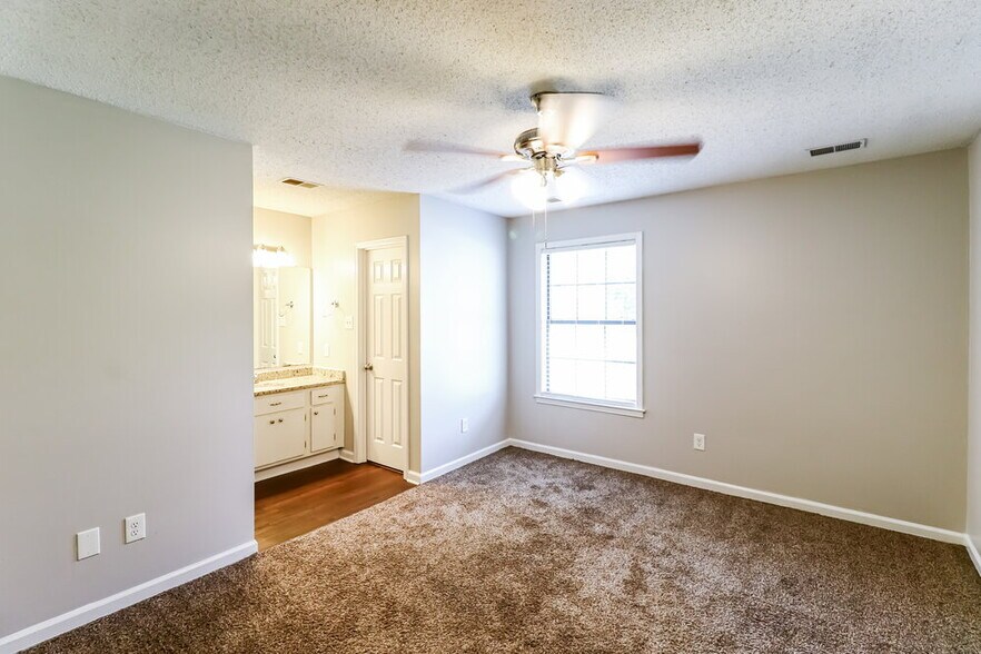 Building Photo - 7133 Butterfly Dr