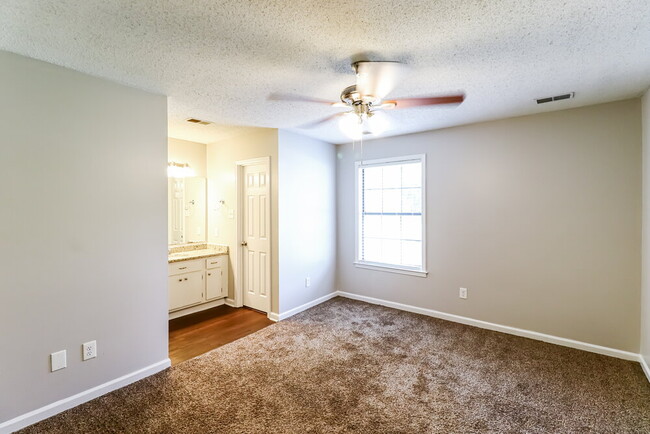 Building Photo - 7133 Butterfly Dr