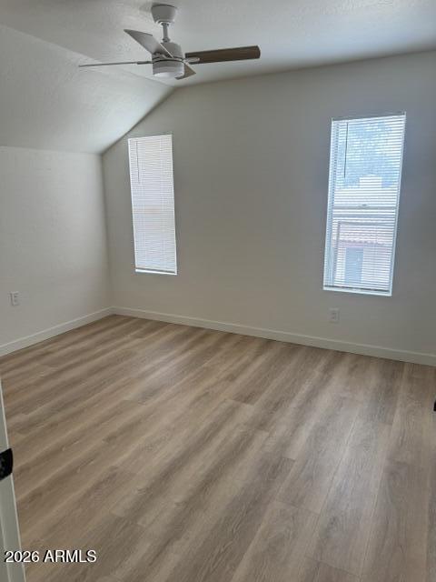 Building Photo - 1818 S River Dr